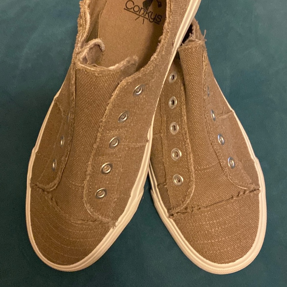Corky shoe